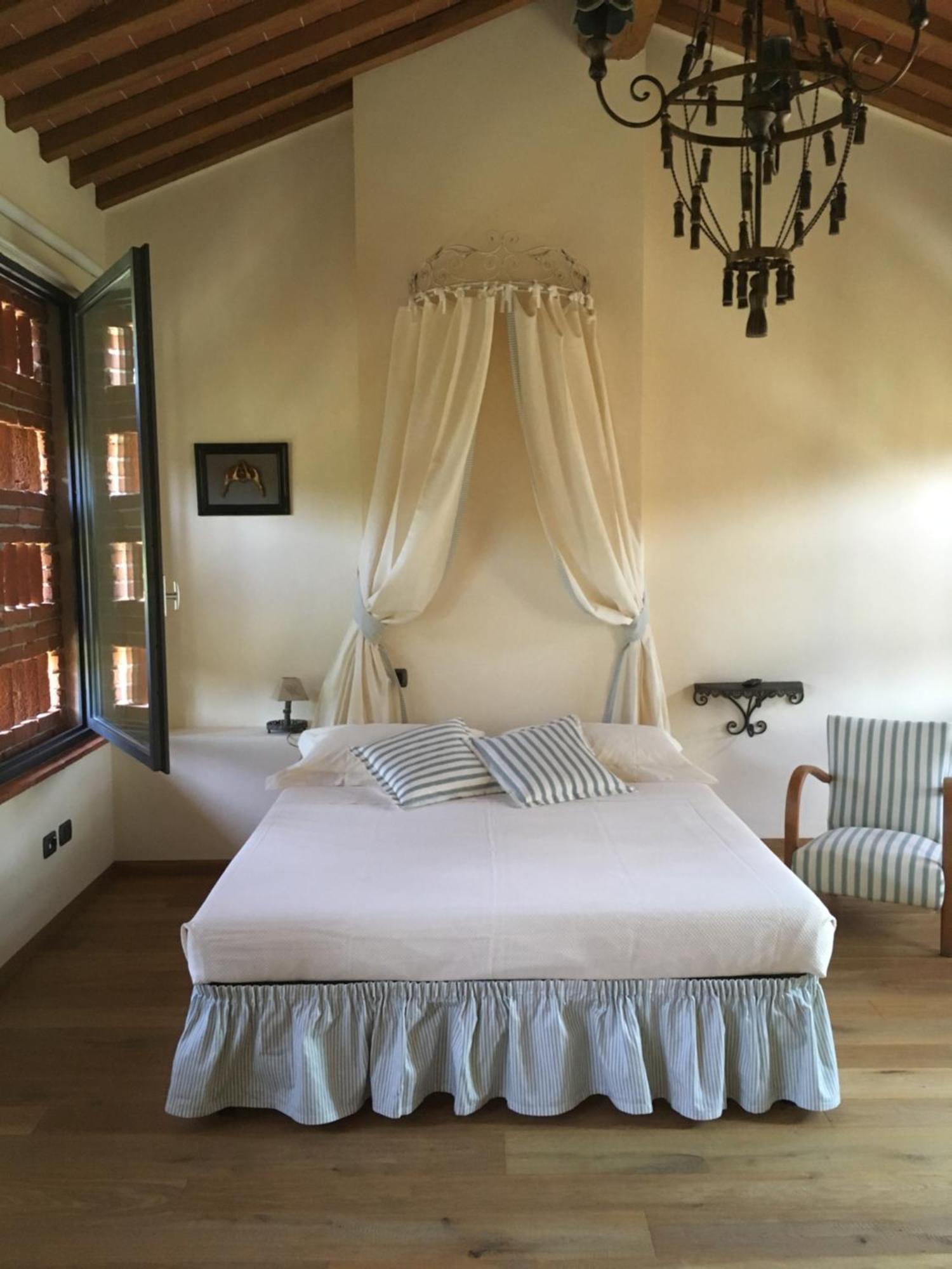 Le Mas Di Laura Hotel Ortonovo Kültér fotó
